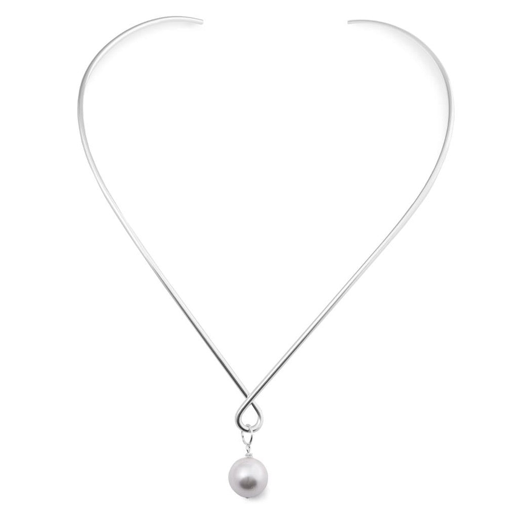 White 20mm Pearl Twisted 'V' Shaped Choker